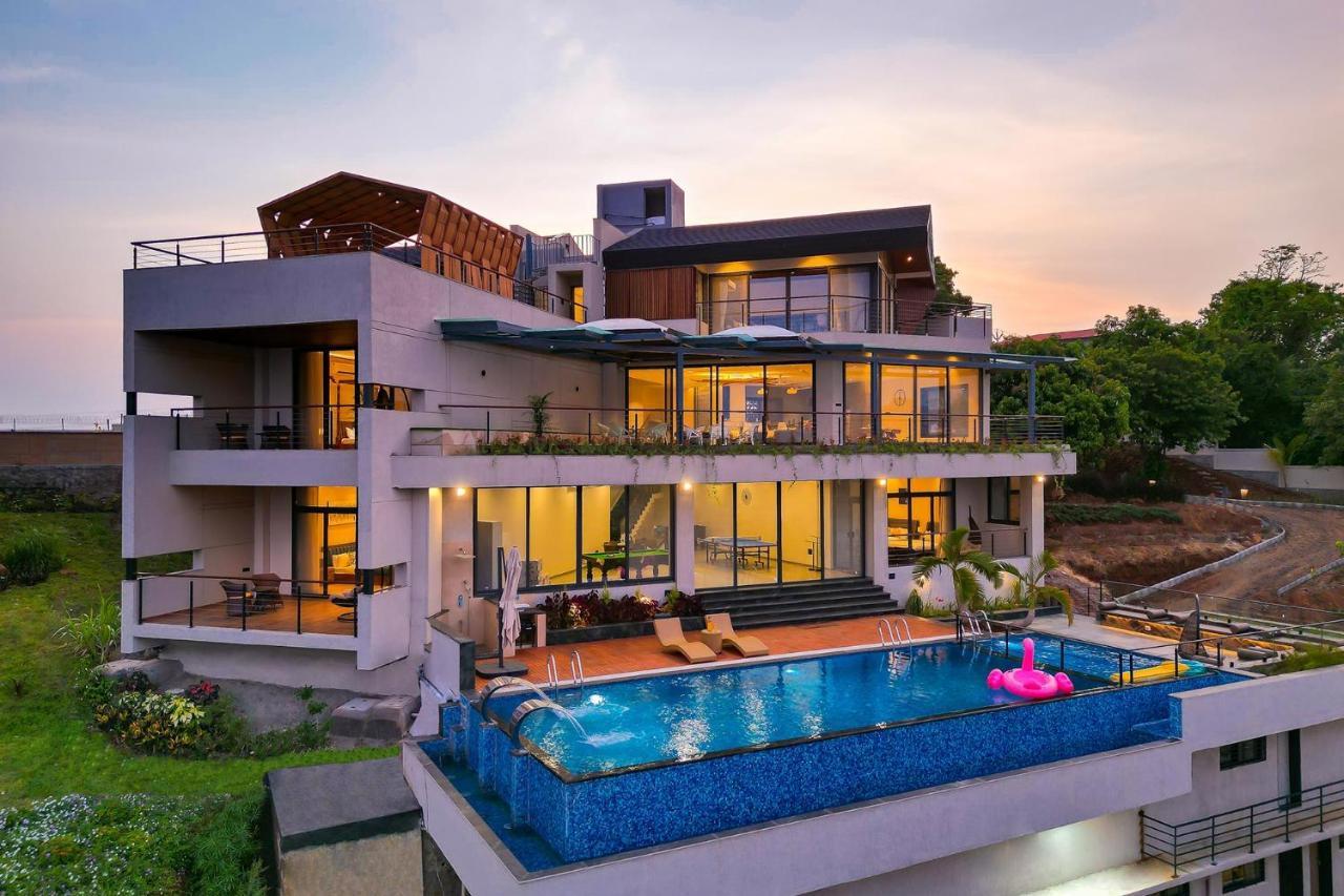 Pearl Lakeview Mansion By Stayvista - Lakeside Villa With Infinity Pool, Jacuzzi, In-House Theatre & Games Room Igatpuri Dış mekan fotoğraf