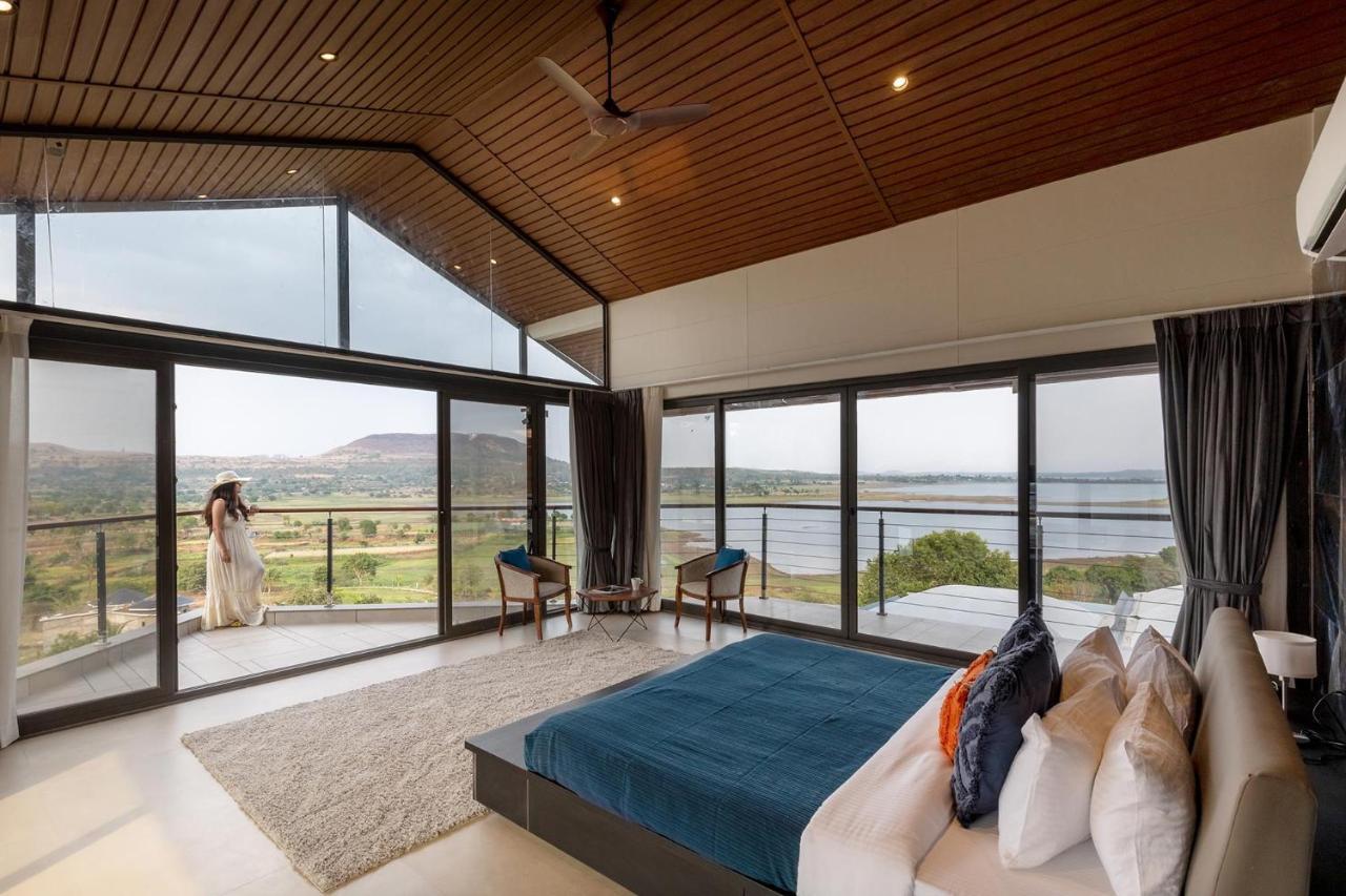 Pearl Lakeview Mansion By Stayvista - Lakeside Villa With Infinity Pool, Jacuzzi, In-House Theatre & Games Room Igatpuri Dış mekan fotoğraf